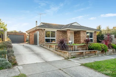 111 Lyrebird Dr, Carrum Downs, VIC 3201