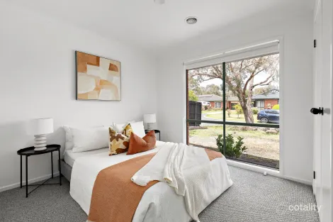 Property photo of 2 Saltbush Glade Frankston VIC 3199