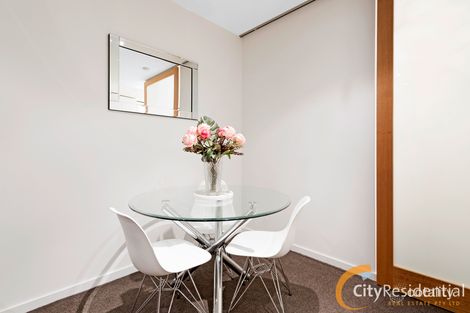 Property photo of 907S/231 Harbour Esplanade Docklands VIC 3008