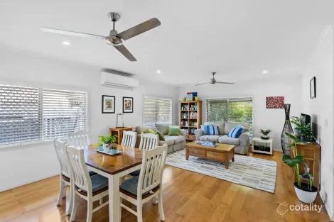 Property photo of 4 Bligh Close Clifton Beach QLD 4879