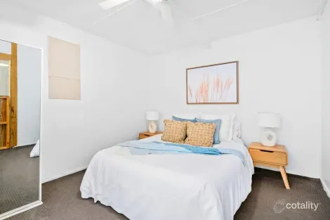 Property photo of 19 Kent Street Coolangatta QLD 4225