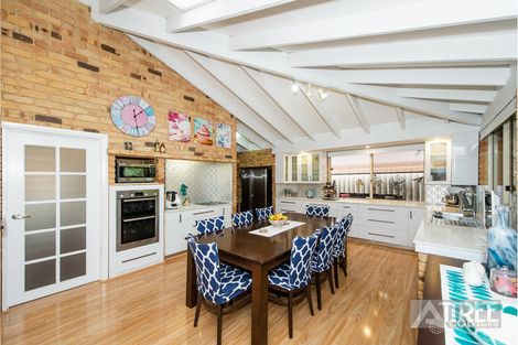 Property photo of 6 Aster Court Thornlie WA 6108