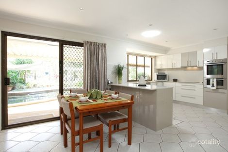 Property photo of 8 Martin Place Helensvale QLD 4212