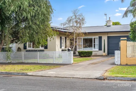 3 Forrest St, Victor Harbor, SA 5211