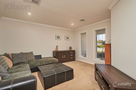 Property photo of 8 Bogong Crescent Tatton NSW 2650