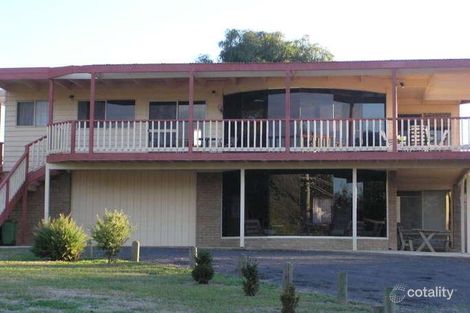Property photo of 5 Lake Drive Howqua Inlet VIC 3723