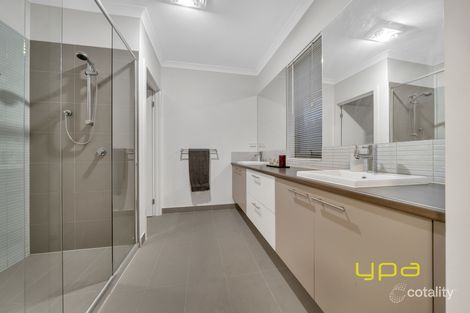 Property photo of 4 Scotch Lane Cranbourne West VIC 3977