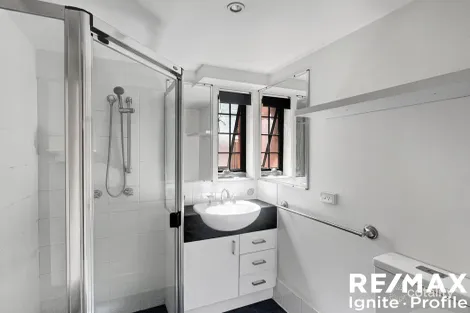 Property photo of 2/80 Hebe Street Bardon QLD 4065