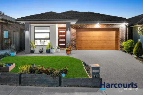 15 Salim Way, Clyde North, VIC 3978