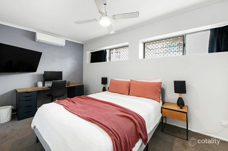 Property photo of 27 Hilton Street East Brisbane QLD 4169
