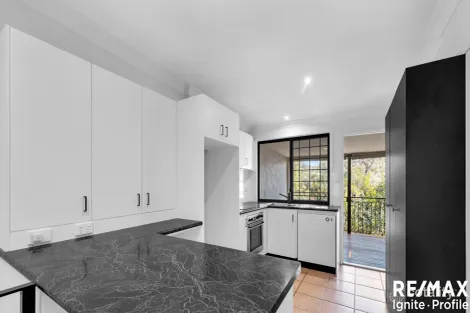 Property photo of 2/80 Hebe Street Bardon QLD 4065