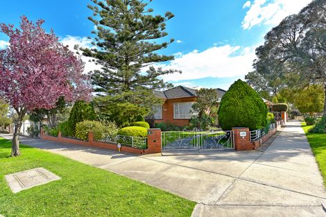Property photo of 2 Hedley Street Fawkner VIC 3060