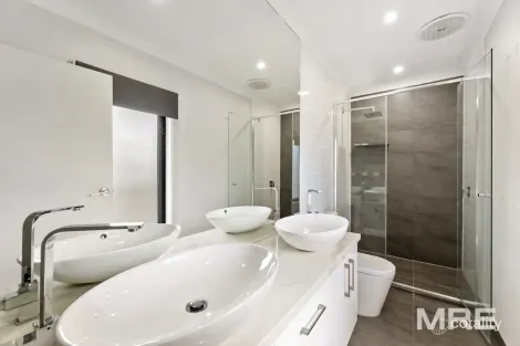 Property photo of 12 Ralph Street Bulleen VIC 3105