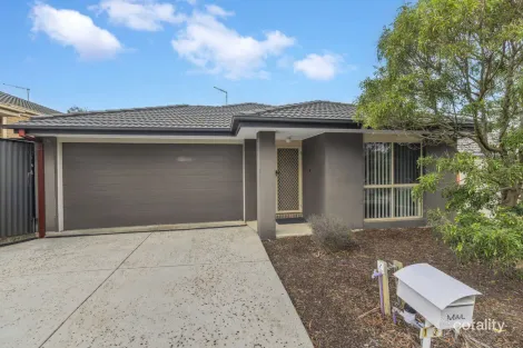 12 Taunton Dr, Pakenham, VIC 3810