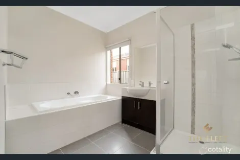 Property photo of 116 Crossway Avenue Tarneit VIC 3029