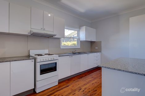 3 Hassan St, Lake Heights, NSW 2502