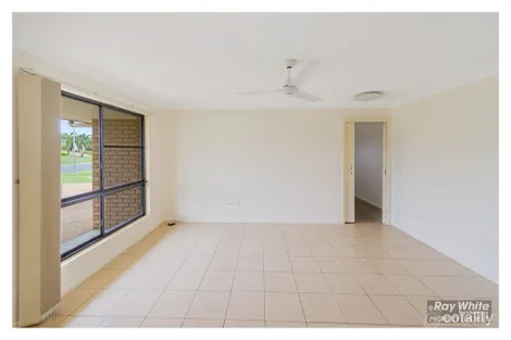 Property photo of 14 Annie Close Gracemere QLD 4702