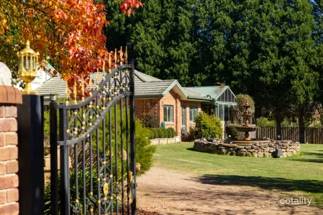 13 Stratford Way, Burradoo, NSW 2576