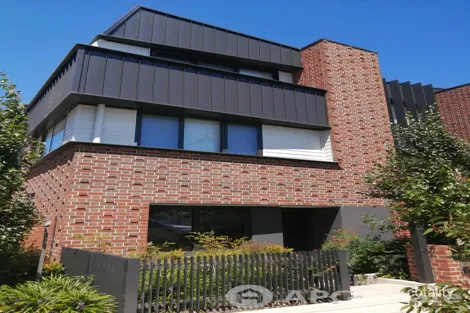 18 Foster St, Mckinnon, VIC 3204