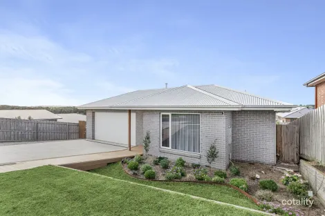 Property photo of 14 Gat Sing Way Dennington VIC 3280