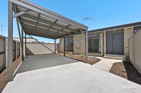 2/9 Edgar St, Wendouree, VIC 3355