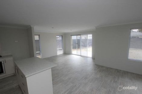 Property photo of 4 Burdekin Turn Hilbert WA 6112