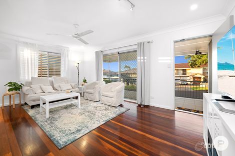 Property photo of 16 Lorinya Street Mansfield QLD 4122