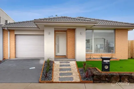 33 Beaumont Ave, Charlemont, VIC 3217