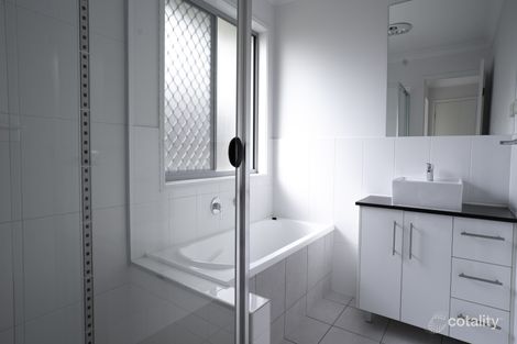 Property photo of 8 Summit Parade Bahrs Scrub QLD 4207