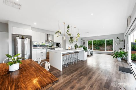 Property photo of 2 Meadows Drive Officer VIC 3809