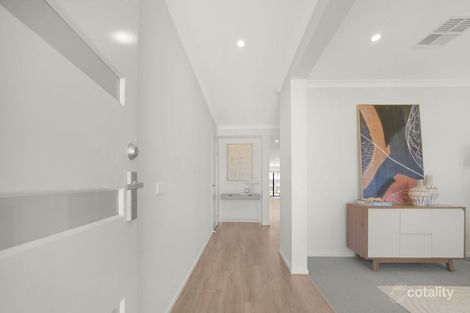 Property photo of 5 Gosfield Drive Werribee VIC 3030