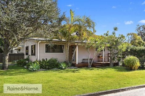 77 Lone Pine Ave, Umina Beach, NSW 2257
