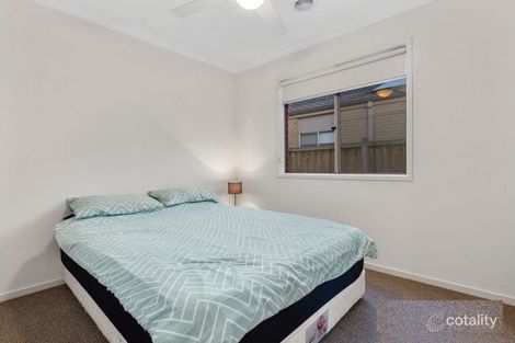 Property photo of 18 Creston Street Point Cook VIC 3030