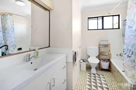 Property photo of 4/63 Warren Street St Lucia QLD 4067