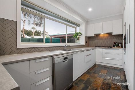 Property photo of 12 Mandowie Crescent Croydon VIC 3136