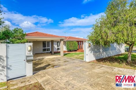 Property photo of 19 Corona Crescent Cannington WA 6107