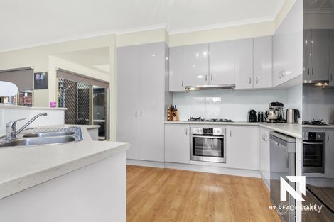 Property photo of 4 Hounslow Green Caroline Springs VIC 3023