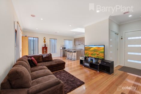 Property photo of 2/8 Rous Street Wyndham Vale VIC 3024