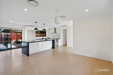 Property photo of 66 Robert Stanley Drive Mount Warren Park QLD 4207