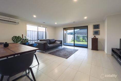 Property photo of 39 Mossey Crescent Cranbourne East VIC 3977