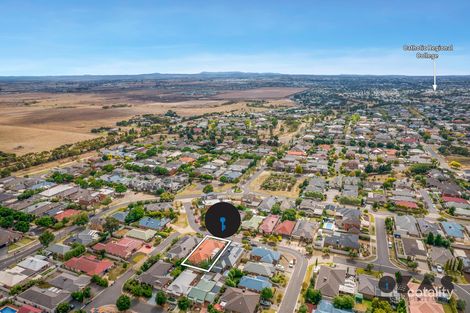 Property photo of 33 Broadhurst Way Caroline Springs VIC 3023
