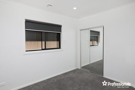 Property photo of 10 Ruby Road Cobblebank VIC 3338