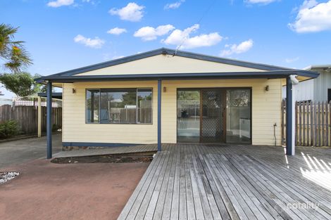 Property photo of 3 Middle Street Lakes Entrance VIC 3909