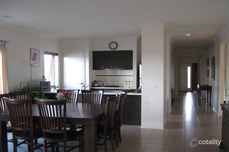 Property photo of 24 Broadway Street Roxburgh Park VIC 3064