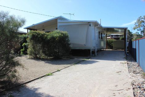 Property photo of 28 Lonicera Street Macleay Island QLD 4184