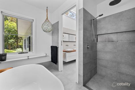 Property photo of 2 Kipling Drive Bateau Bay NSW 2261