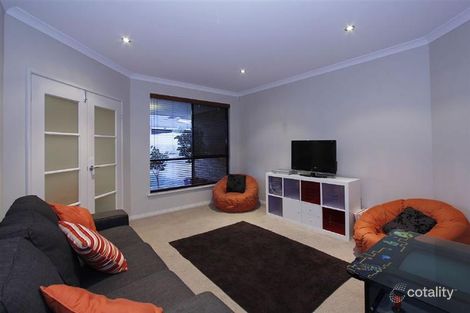 Property photo of 2 Capri Rise Yangebup WA 6164