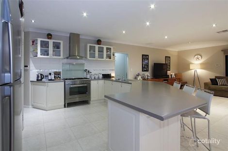 Property photo of 2 Capri Rise Yangebup WA 6164