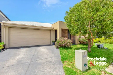 5 Straw Flower Cct, Greenvale, VIC 3059