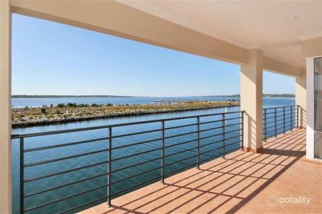 Property photo of 36 Avocet Island Quays Wannanup WA 6210